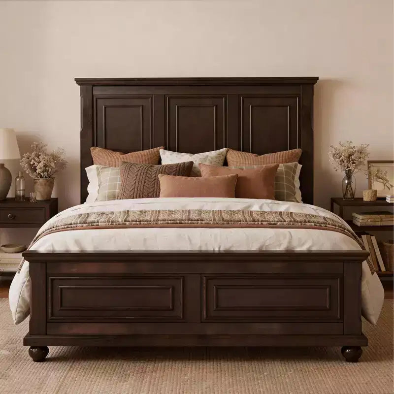 Letto a piattaforma Queen/King Size con testiera alta, struttura del letto in pino vintage