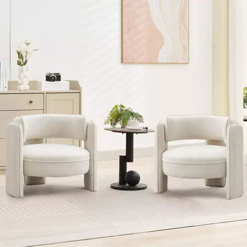 Poltrona a pozzetto in velluto con braccioli, color beige
