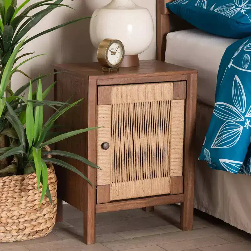 Comodino Bohemien in Legno con Anta in Rattan