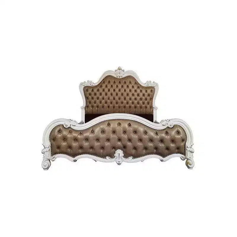Letto king size "Eastern King" da 99" con borchie e testiera trapuntata