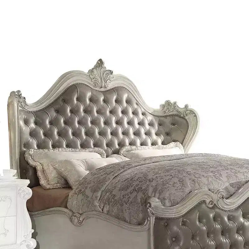 Letto a piattaforma Queen da 95" con testiera ad ala – Ecopelle e finitura Bianco Osso