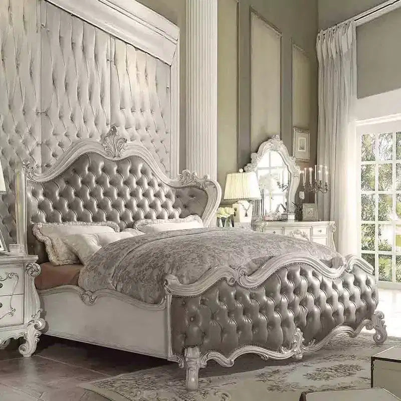 Letto a piattaforma Queen da 95" con testiera ad ala – Ecopelle e finitura Bianco Osso