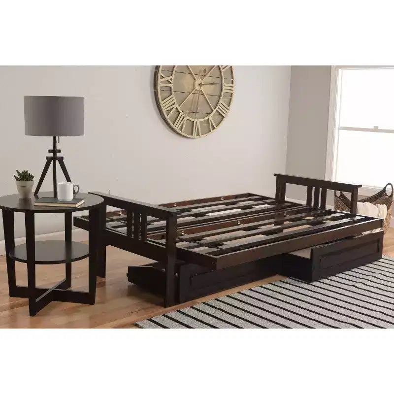 Struttura futon matrimoniale con materasso a molle e cassetti contenitore